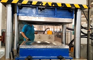 沃達水箱拉(lā)伸機