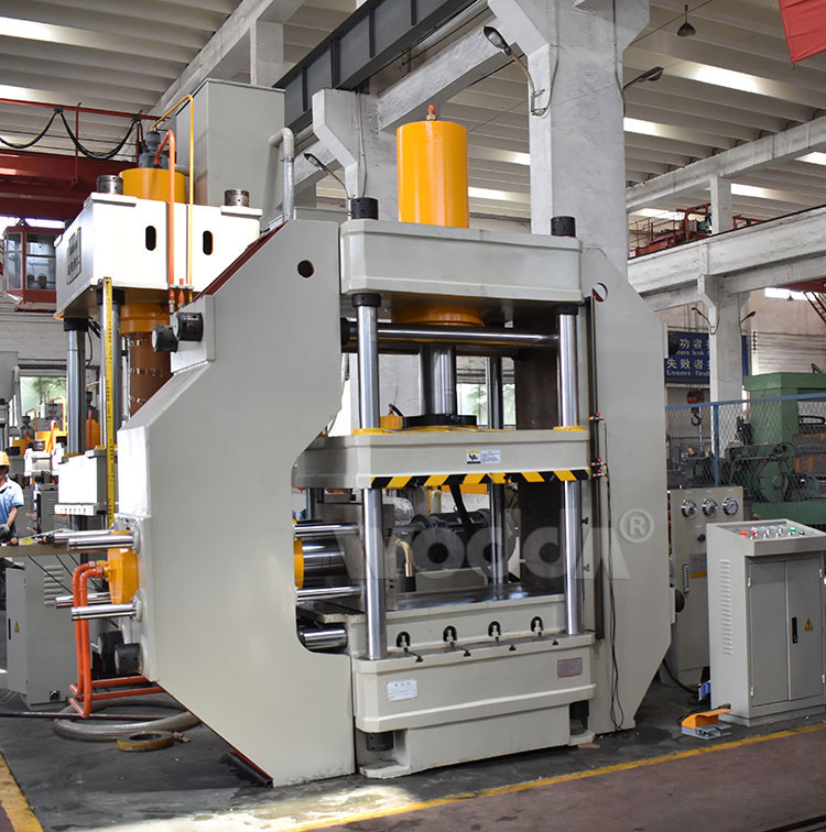 200噸多向液壓機 200噸多向液壓機