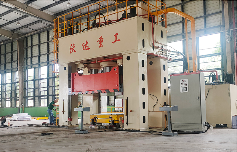 3000噸smc衛浴櫃門(men)闆模壓成型液(ye)壓機