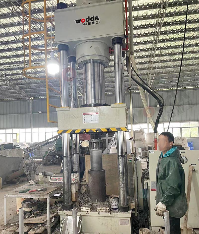 坩埚液壓機廠家哪家好