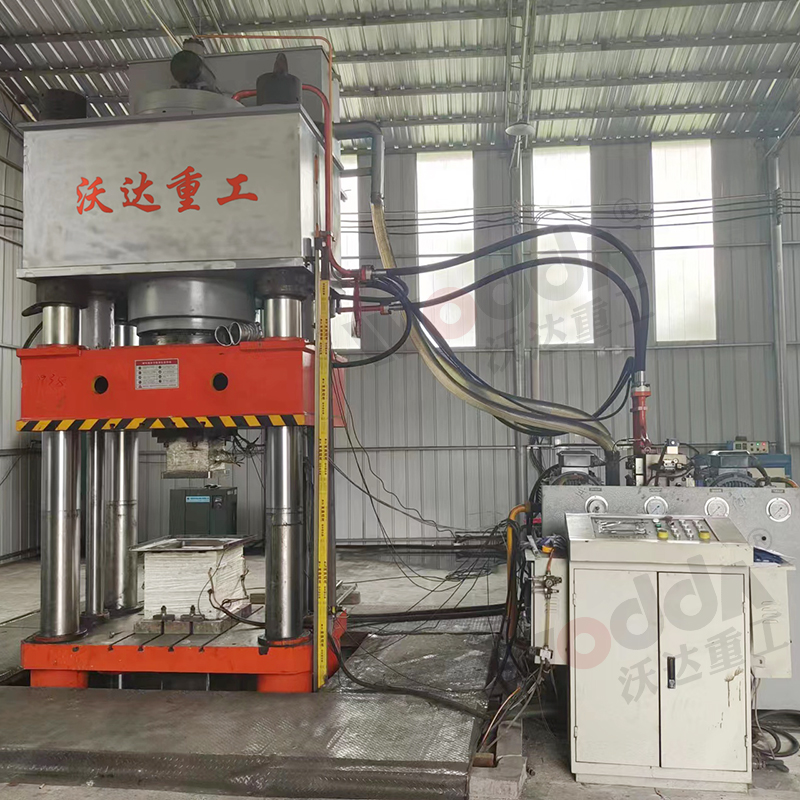 石墨坩埚自動化生産線_2000噸坩埚液壓機_200噸液壓機廠家