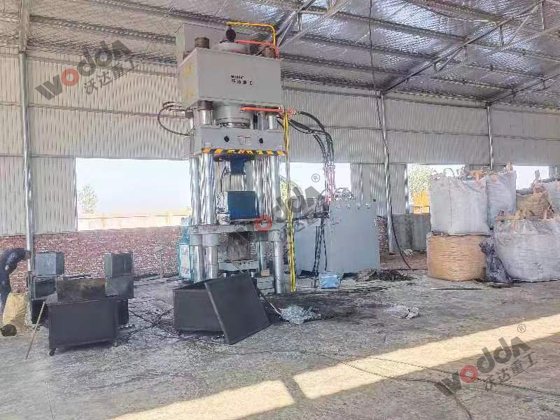 800噸匣缽成型液壓機 800噸匣缽成型液壓機