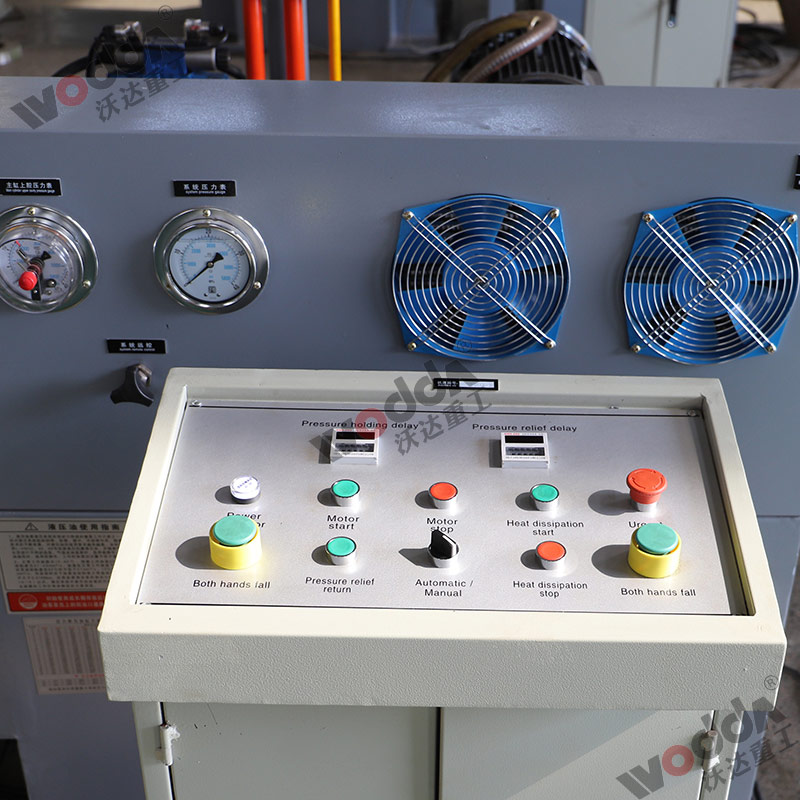 315噸液壓機手動控制台