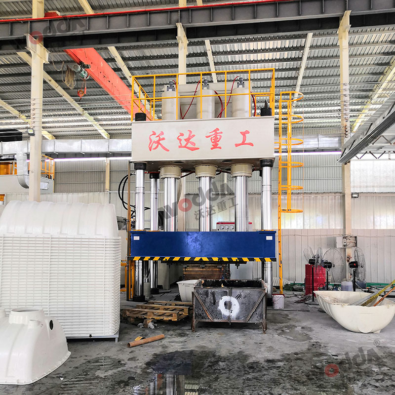 1000噸玻璃鋼化糞池風機罩液壓機