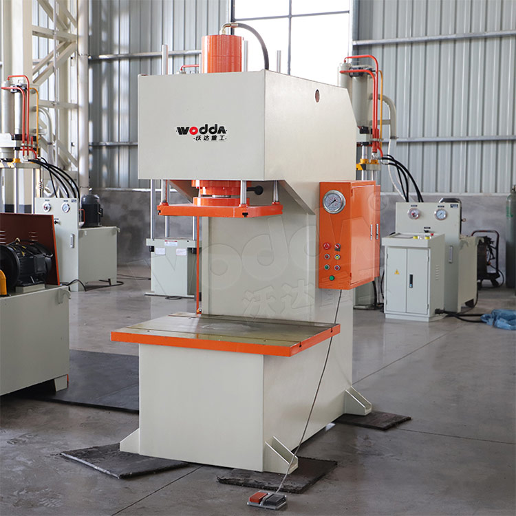 63噸單臂油壓機車間現貨 63噸單臂油壓機車間現貨