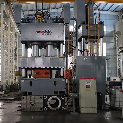 2500噸門面壓花機(jī)_鋼木門壓花機