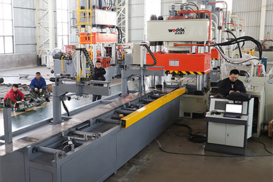 全(quán)自動錨(mao)杆托盤(pan)生産線(xian)（630噸錨杆(gǎn)托盤液(ye)壓機）