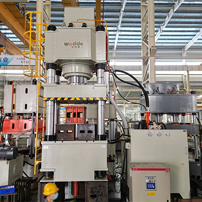 1000噸(dun)陶瓷粉末成(chéng)型液壓機