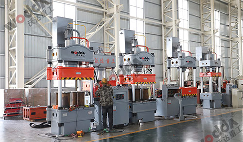 滕州三梁四柱液壓機廠家 滕州三梁四柱液壓機廠家